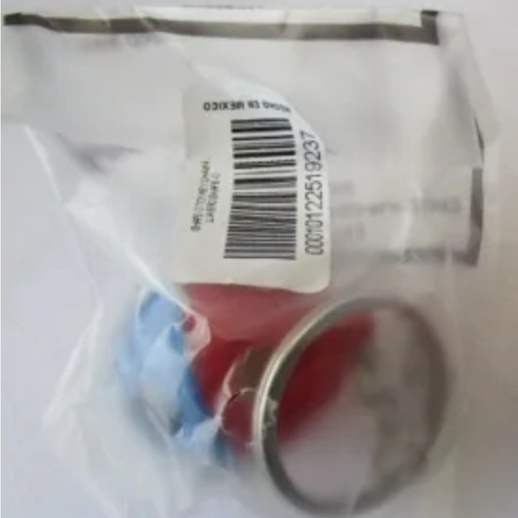 NIB Tupperware Shape-O Toy Key Chain - Picture 3 of 3